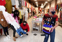 Secretaría de Comercio acordó congelamiento de precios de la ropa