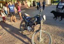 Chepes: Motociclista impactó contra moto estacionada