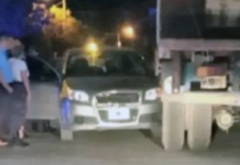 Neuquén: Conductor borracho se estrelló contra un camión estacionado y ni se enteró