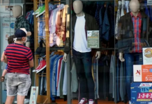 Ventas minoristas en comercios retrocedieron 2,8% interanual en mayo