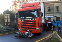 Accidente fatal entre un camión y una moto: un muerto y un herido