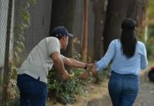 Chepes: Madre denunció que intentaron “agarrar” a su hija cuando salió de la escuela