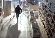 Robo express en una perfumería de Recoleta: se llevaron 5 millones de pesos en mercadería