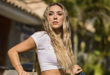 Floppy Tesouro marca la tendencia de la primavera con una microbikini print