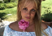 Britney Spears sigue sorprendiendo: al desnudo y ¿en pareja?