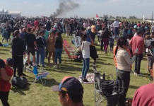 Imágenes sensibles: un avión se estrelló en un festival en Santa Fe y hay dos muertos