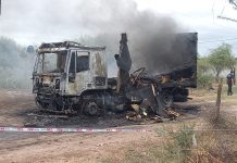 Chepes: En confuso episodio se incendió un camión
