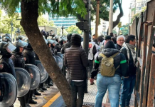 Misiones: se cumplieron ocho días de protestas policiales y el conflicto sigue escalando