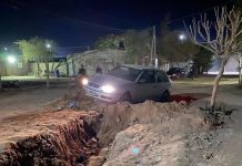 Chepes: Otro vehículo se “Enterró” en la obra del Anillado