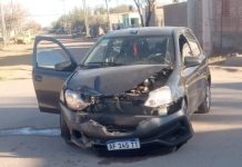 Chepes: Choque de automóviles en el Barrio 112 viviendas