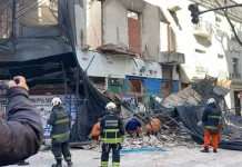 Congreso: caos por un derrumbe en una obra en construcción