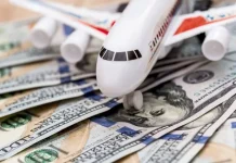 El Gobierno bajará el Impuesto PAIS, pero el dólar tarjeta y los viajes al exterior seguirán igual