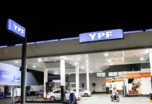 YPF baja el precio de la nafta y el gasoil: cuánto costará ahora