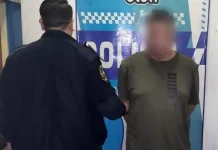 Glew: subió a un colectivo y mató al chofer tras acusarlo de ser el amante de su esposa