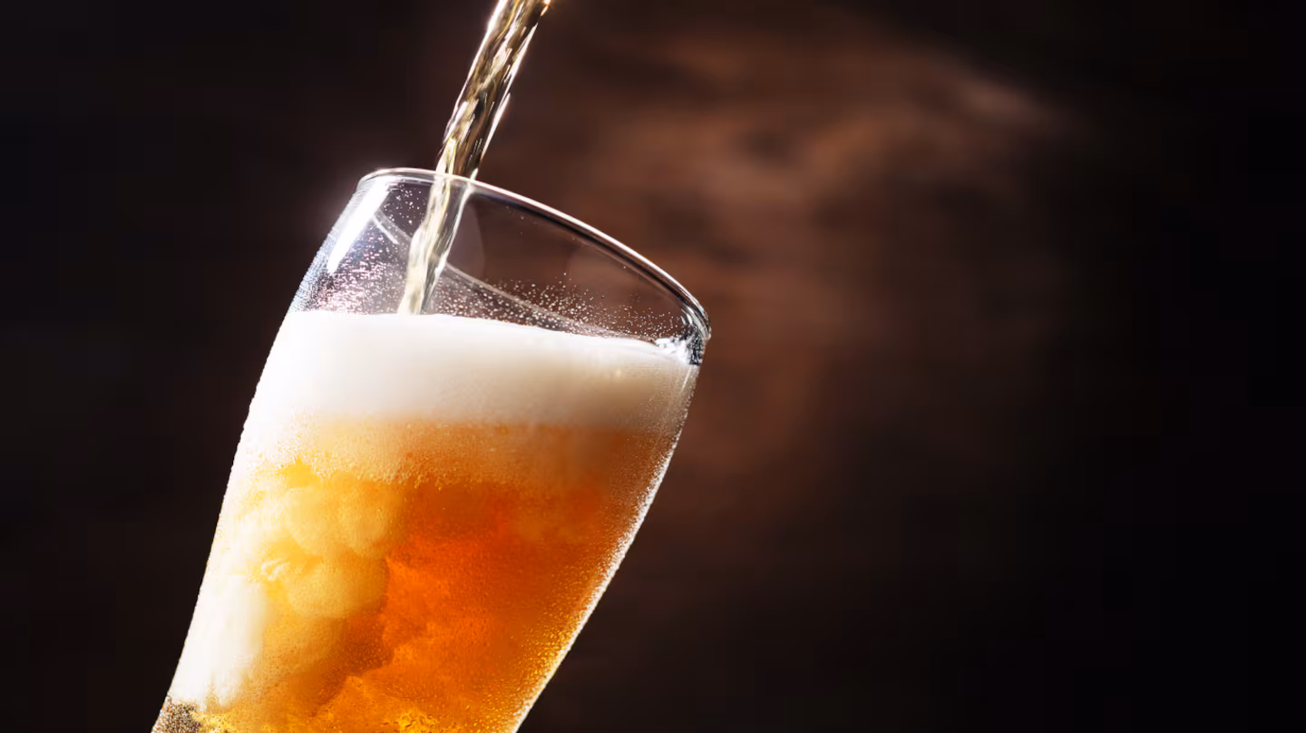 Adiós a la cerveza con espuma: el nuevo invento automático para servirla a la perfección en tu casa