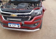 Chepes: Colisión con daños materiales entre camioneta y auto