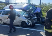 Impresionante choque y vuelco en avenida Lugones dejó al menos cinco heridos
