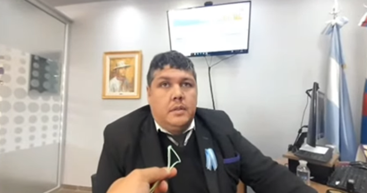 LUIS FLORES