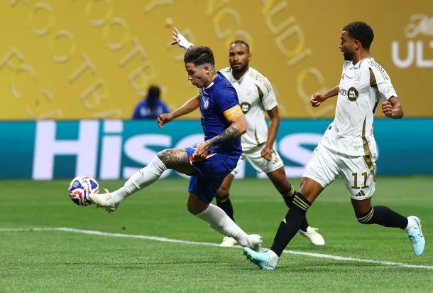 enzo-fernandez-chelsea-la