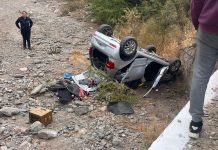 Malanzán: Conductor alcoholizado volcó y cayó con su vehículo al lecho de un río
