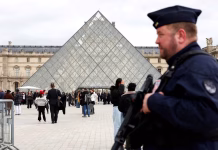 Cayó el último sospechoso por el robo al Louvre: cómo sigue la investigación para encontrar las joyas