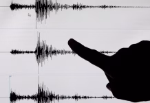 Un poderoso terremoto de 7,6 grados sacudió la costa norte de Japón