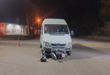 Capital: Motociclista sufrió graves lesiones tras un siniestro vial en la rotonda del barrio Matadero