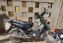 Capital: Detuvieron a un hombre acusado de arrebatarle el celular a una motociclista