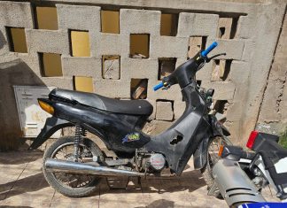 Capital: Detuvieron a un hombre acusado de arrebatarle el celular a una motociclista