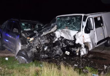 Una combi con estudiantes de la UTN chocó con una camioneta en la Ruta 33: murió una persona y hay diez heridos