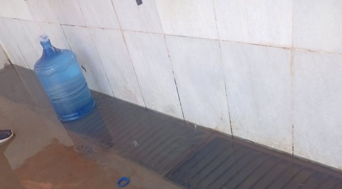 Chepes: Agua “Tratada” con Sabor a Abandono y Mugre