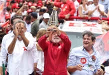 Elecciones en Brasil: Lula busca el voto católico en medio de fake news y una fuerte controversia sobre la Virgen de Aparecida