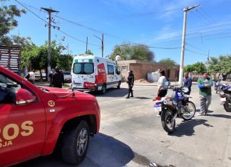 Capital: Derrapó con su moto y terminó hospitalizada tras sufrir una caída