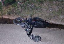 Capital: Dos motociclistas sufrieron posibles fracturas tras un fuerte choque